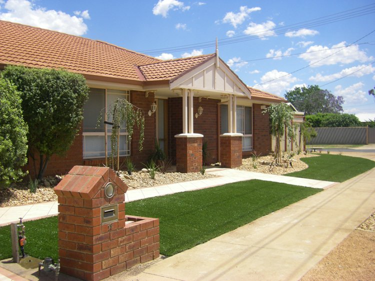 Persuade Yourself to Use Artificial Grass